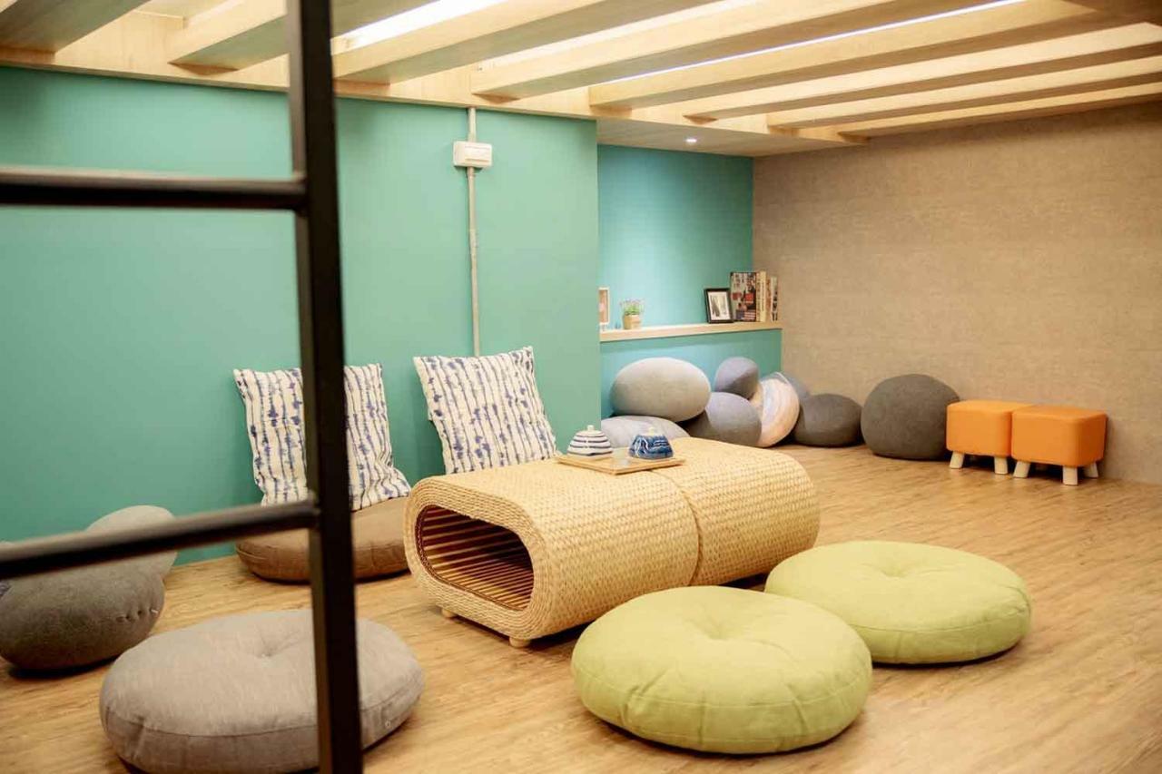 Bird Series B&B&Hostel複合式民宿#本國旅客須先匯款 Тайнань Экстерьер фото