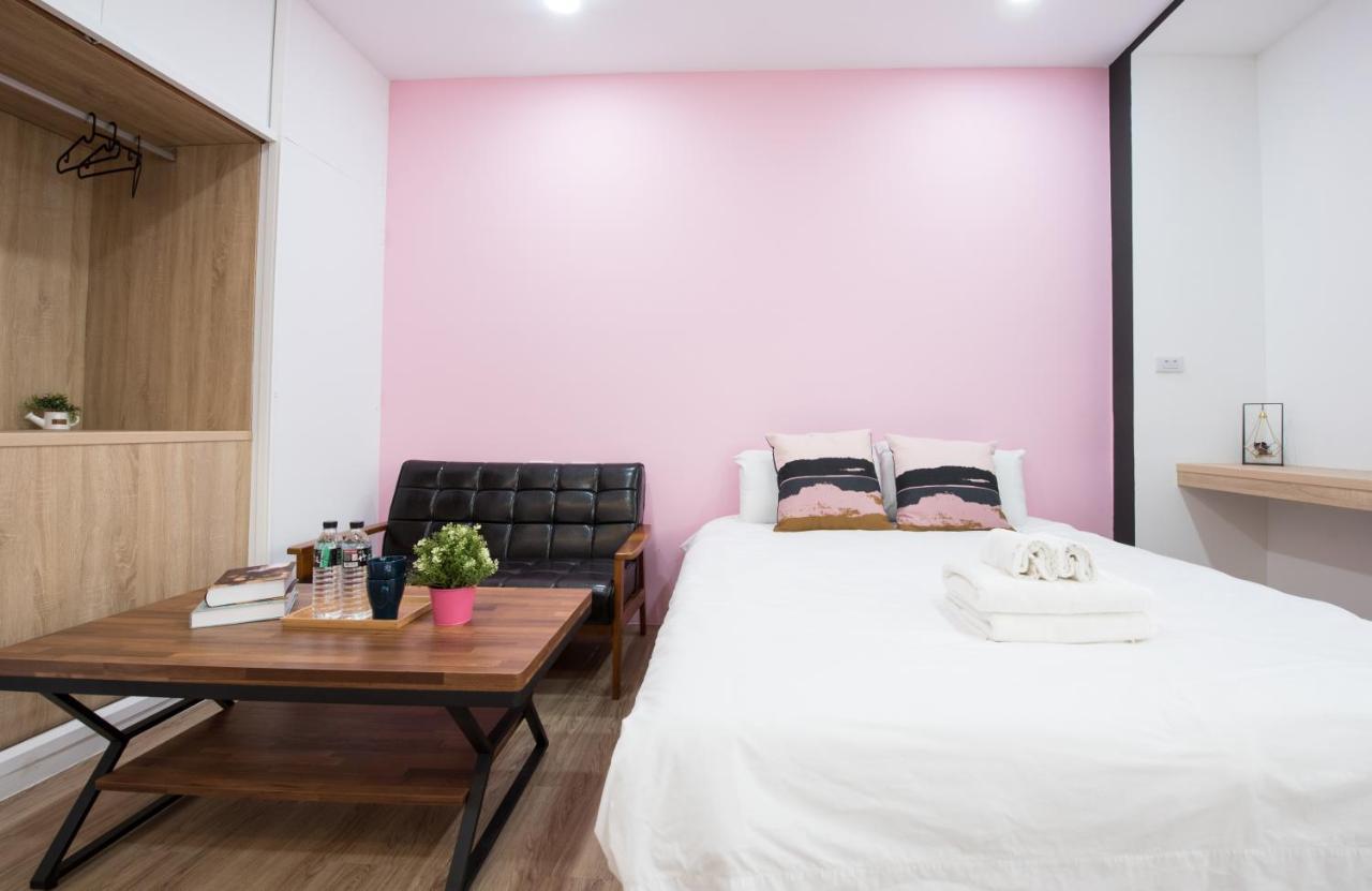 Bird Series B&B&Hostel複合式民宿#本國旅客須先匯款 Тайнань Экстерьер фото
