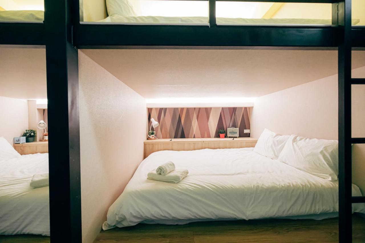 Bird Series B&B&Hostel複合式民宿#本國旅客須先匯款 Тайнань Экстерьер фото