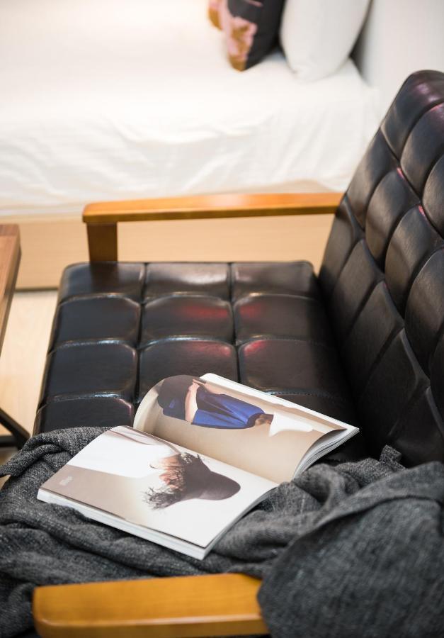 Bird Series B&B&Hostel複合式民宿#本國旅客須先匯款 Тайнань Экстерьер фото